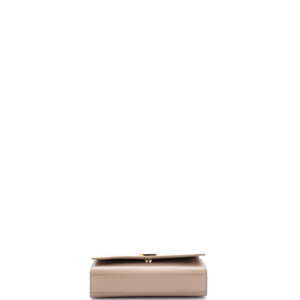Saint Laurent Small Classic Monogram Crossbody Bag Grainy Leather - Picture 4 of 6